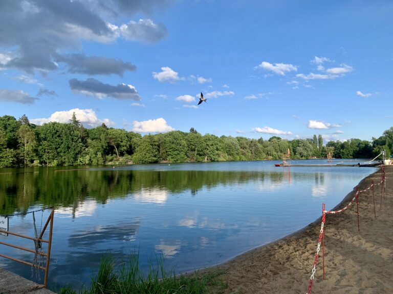 Ansicht des Plötzensees vom Strandbad aus
